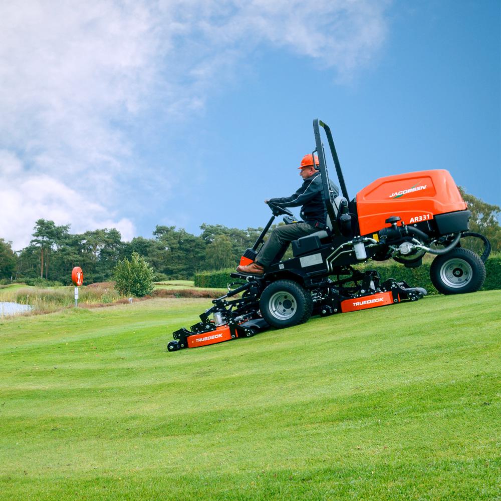 Jacobsen AR331 with Zero Maintenance Brakes