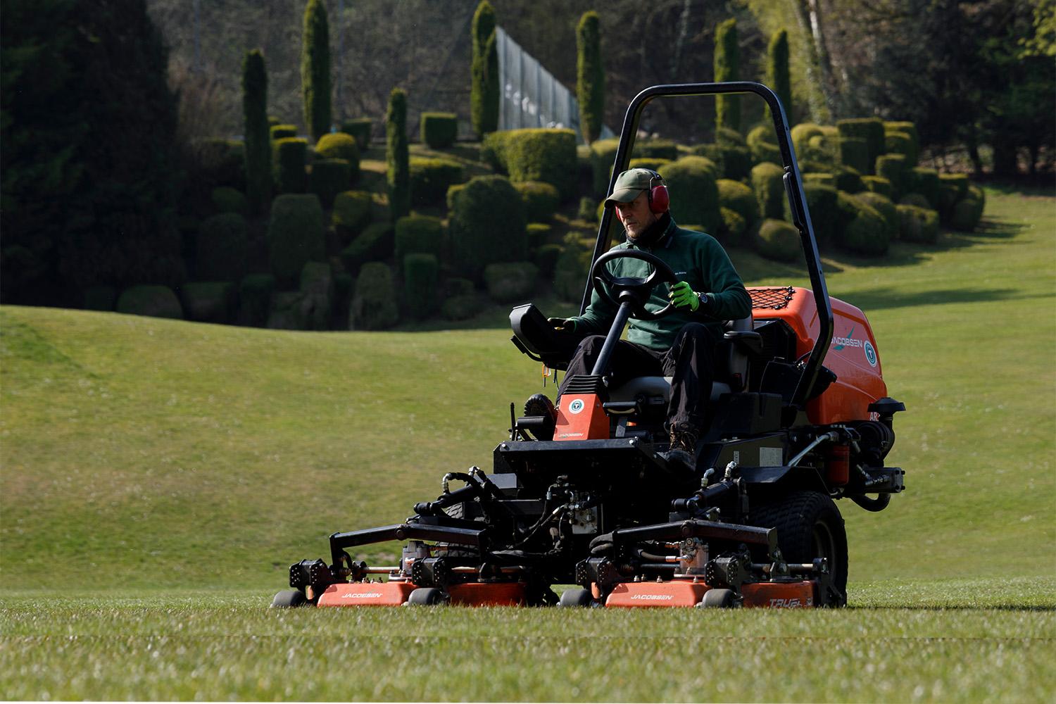 AR321 Jacobsen Mower