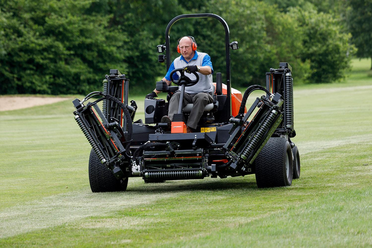 Jacobsen Turf Mowers - Robust, powerful, productive, with a quality cut.  Find out more about the F407 super-wide ride on reel mower