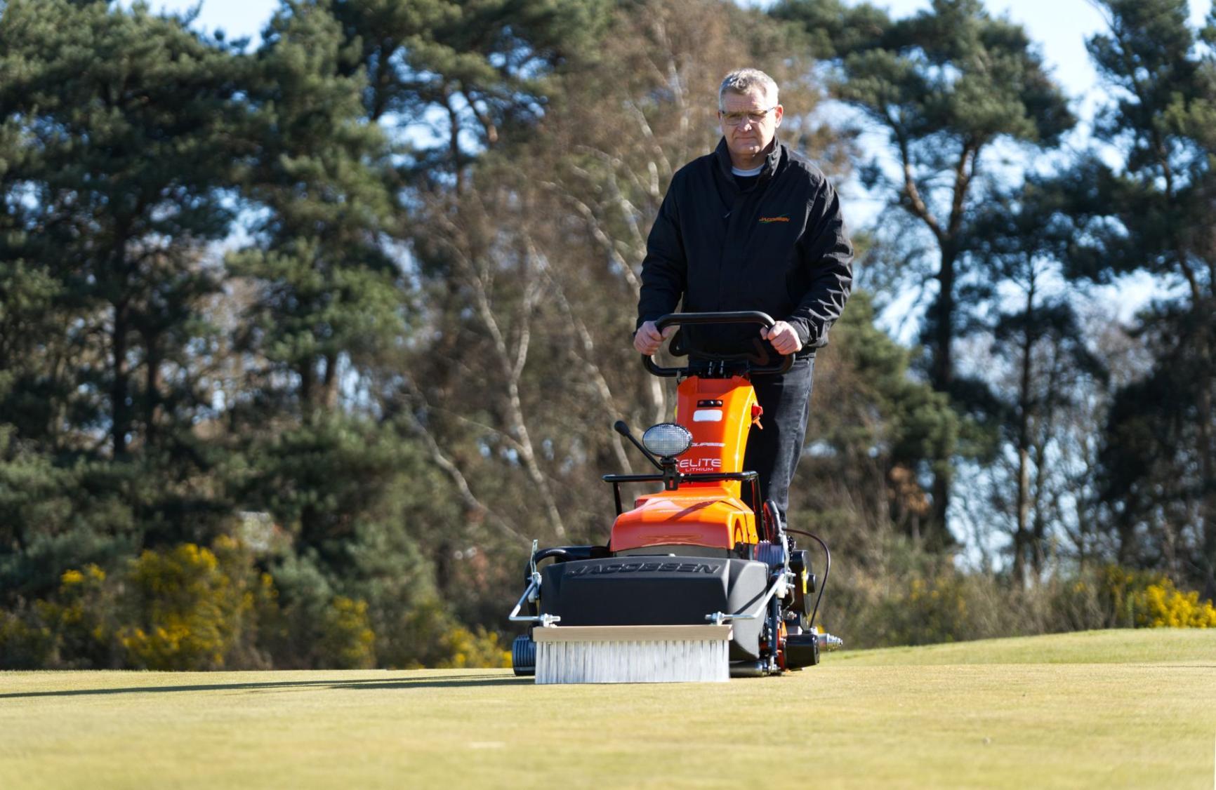 Jacobsen - E2 ELiTE Factory - Mid Cutting Shot