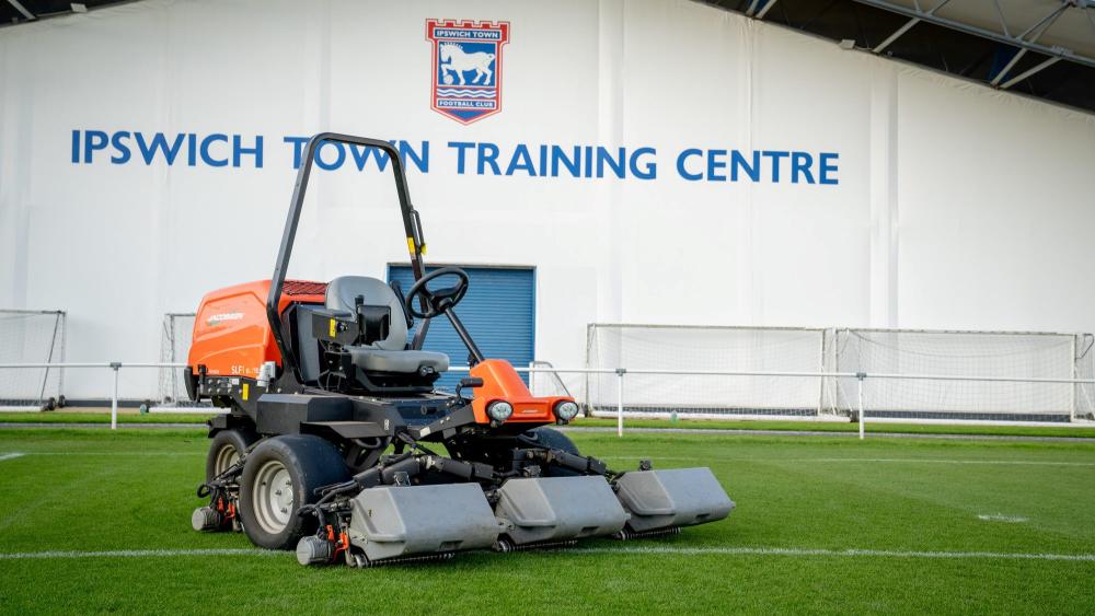 Ipswich Town FC Experience World's First Jacobsen SLF1 ELiTE Lithium